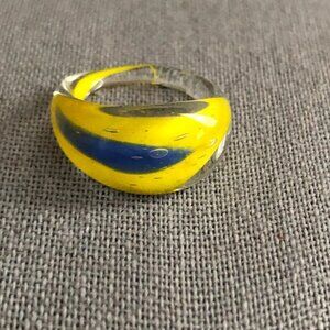 Vintage Estate 70s Lucite Abstract Streak Dome Chunky Disco Ring